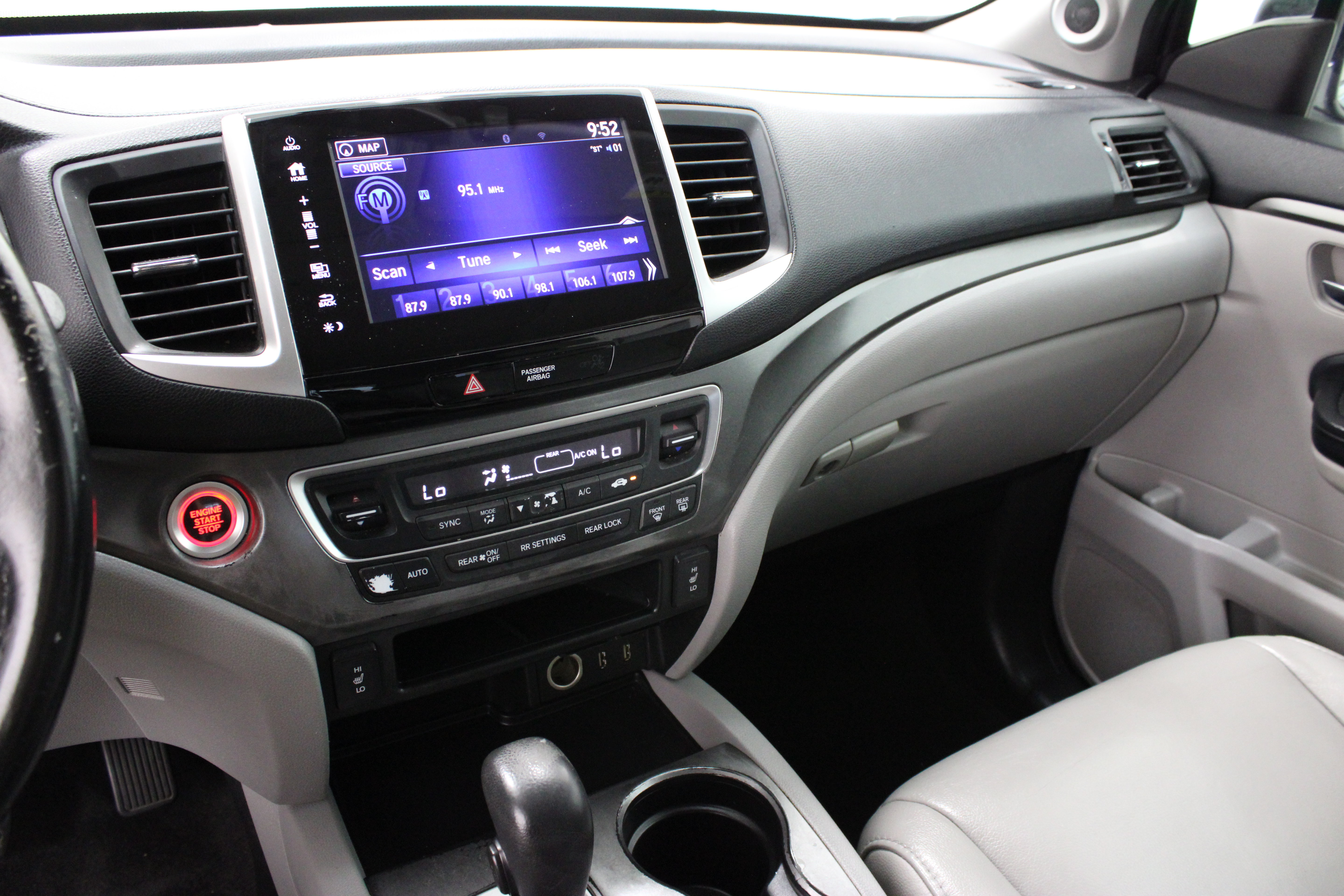 Used 2018 Honda Pilot EX-L image 16