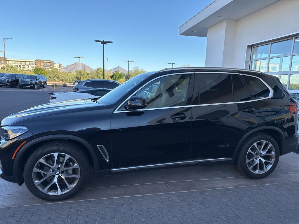 Certified 2023 BMW X5 sDrive40i w/ Premium Package image 5