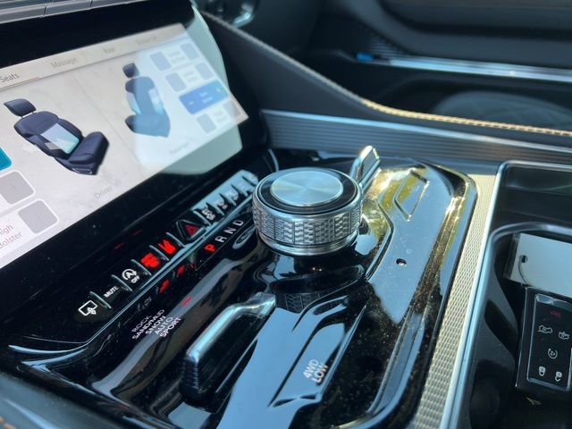 New 2025 Jeep Grand Wagoneer Series III w/ Quick Order Packagew 28T image 15