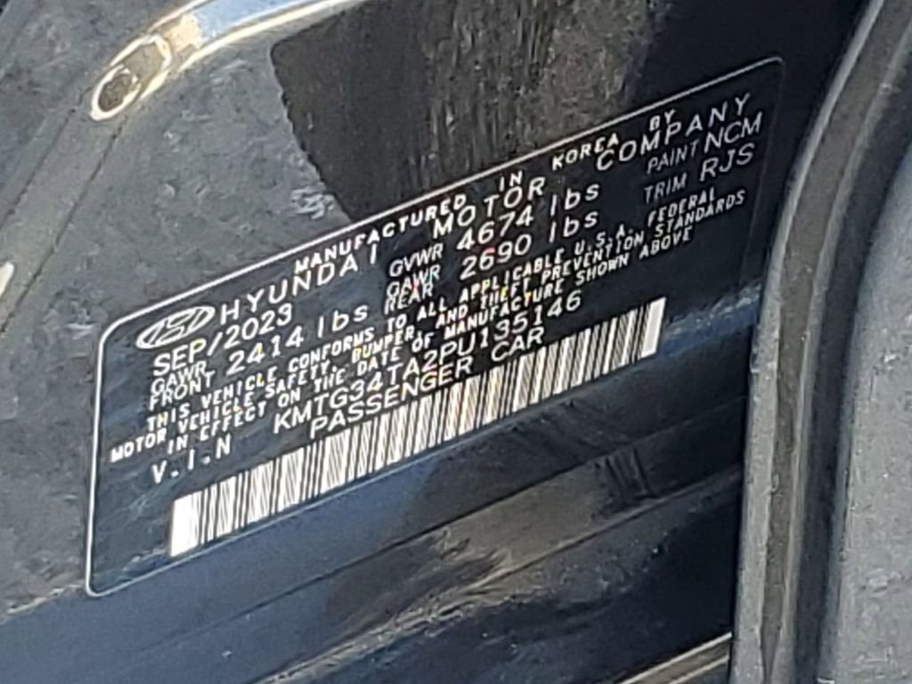 Used 2023 Genesis G70 2.0T image 50