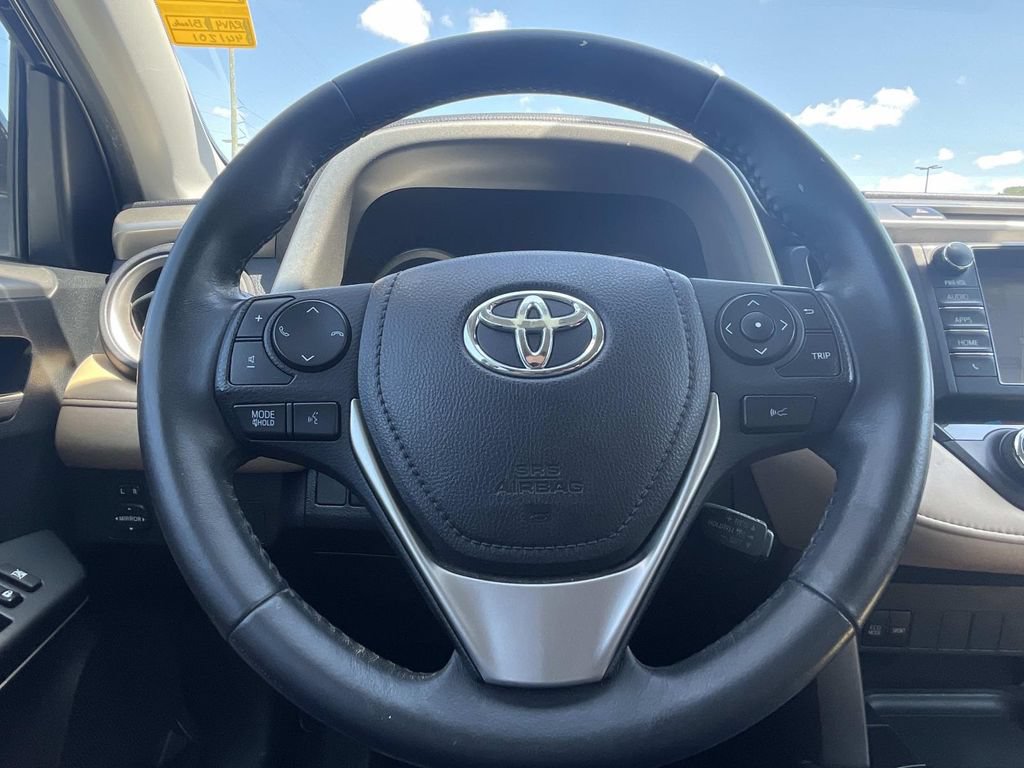 Used 2018 Toyota RAV4 XLE FWD image 26