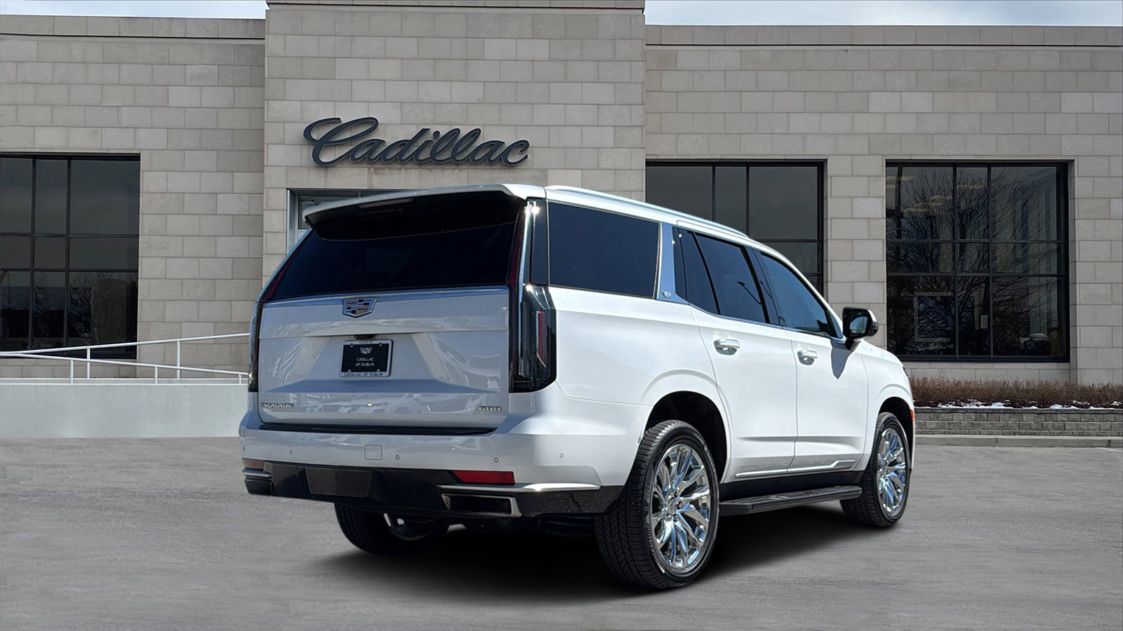 Used 2021 Cadillac Escalade Premium Luxury w/ Performance Package AWD/4WD image 3