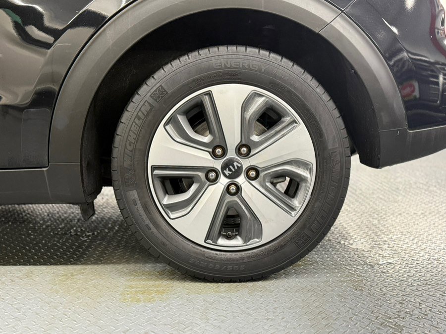 Used 2019 Kia Niro LX image 13