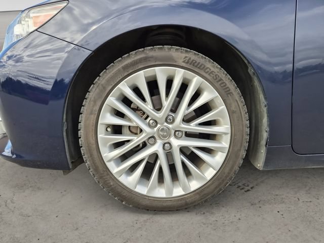 Used 2014 Lexus ES 350 w/ Ultra Luxury Package FWD image 14