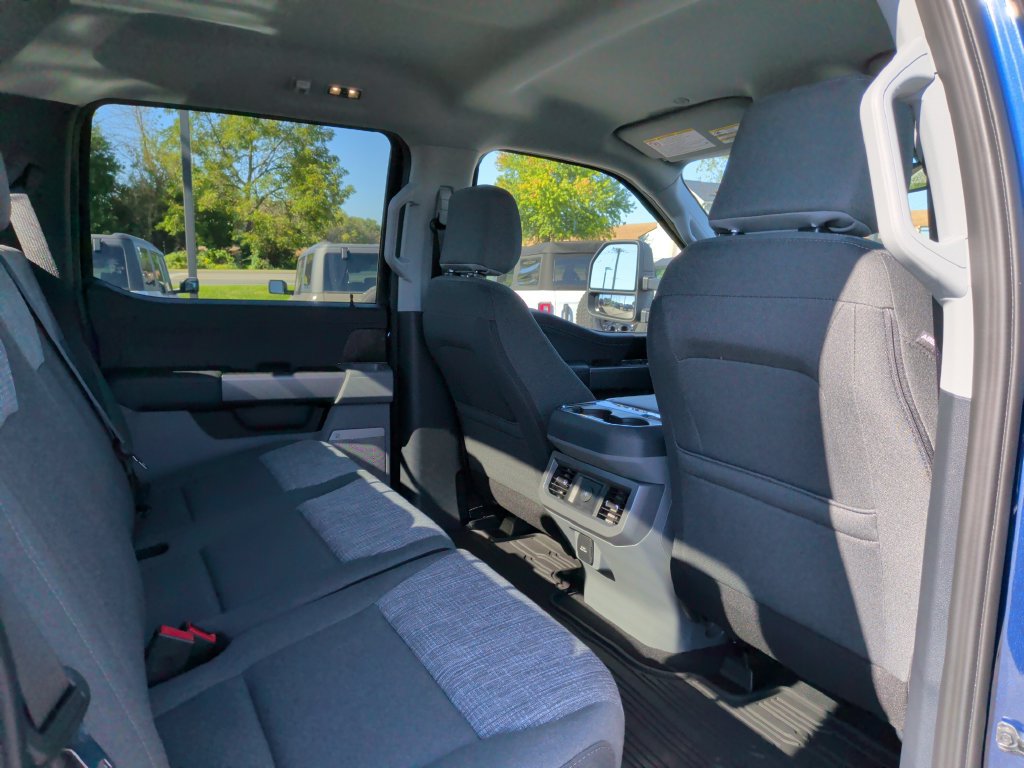 New 2027 Ford F250 XLT w/ XLT Premium Package AWD/4WD image 10