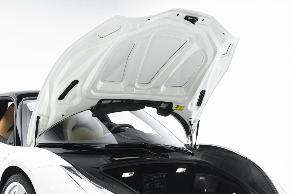 Used 2016 Ferrari 488 GTB image 42