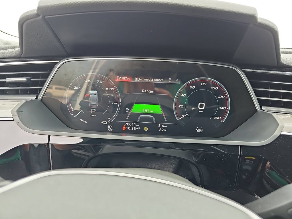 Used 2021 Audi e-tron Premium w/ Convenience Plus Package AWD/4WD image 19