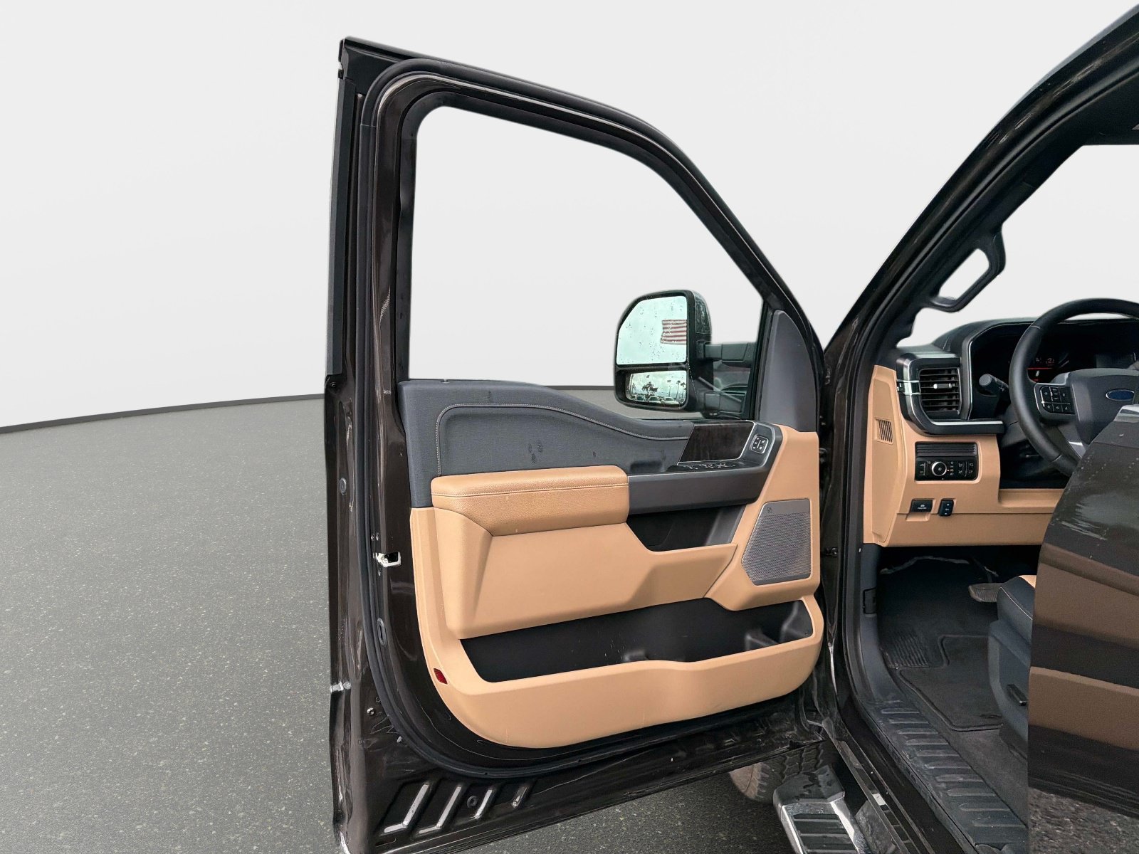 Used 2025 Ford F250 Lariat w/ Chrome Package AWD/4WD image 35