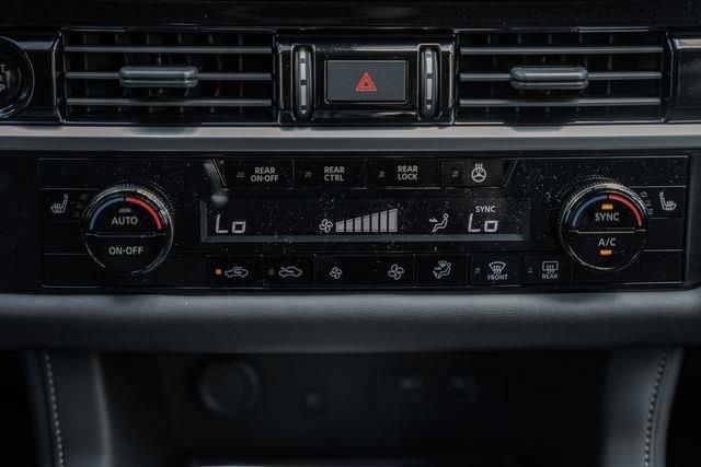 New 2025 Nissan Pathfinder SL w/ SL Premium Package image 24