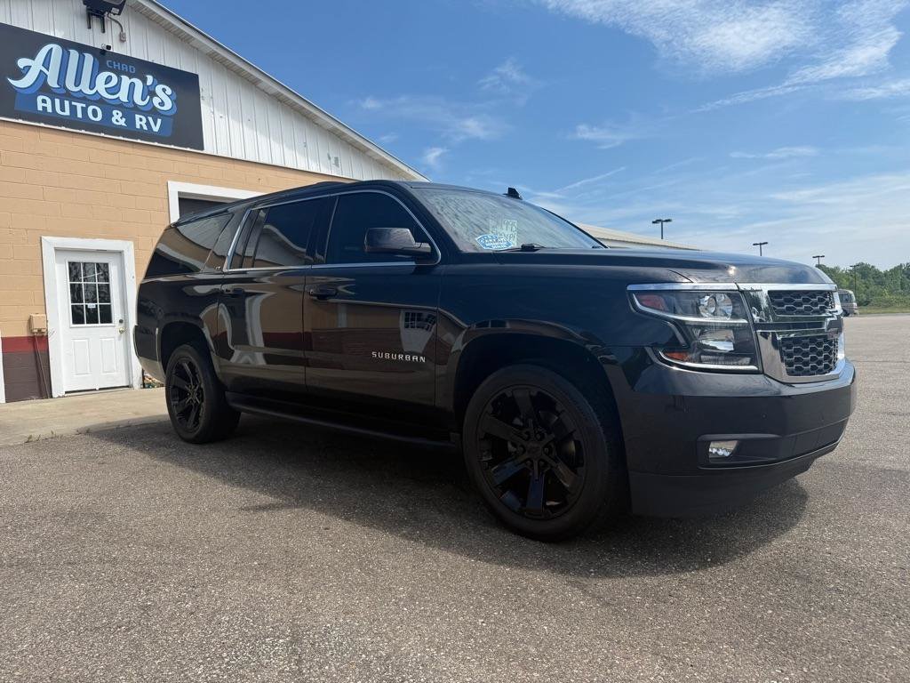 Used 2019 Chevrolet Suburban LT w/ Luxury Package AWD/4WD image 3