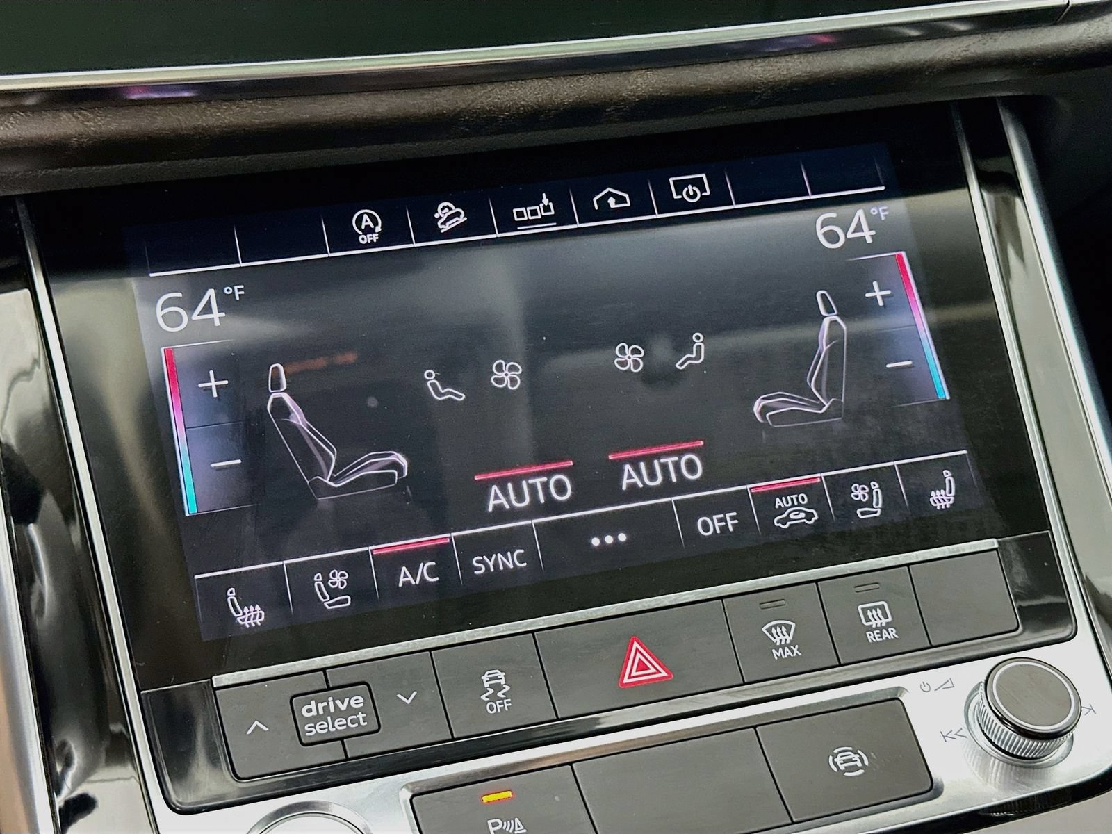 Used 2019 Audi Q8 Premium Plus AWD/4WD image 26