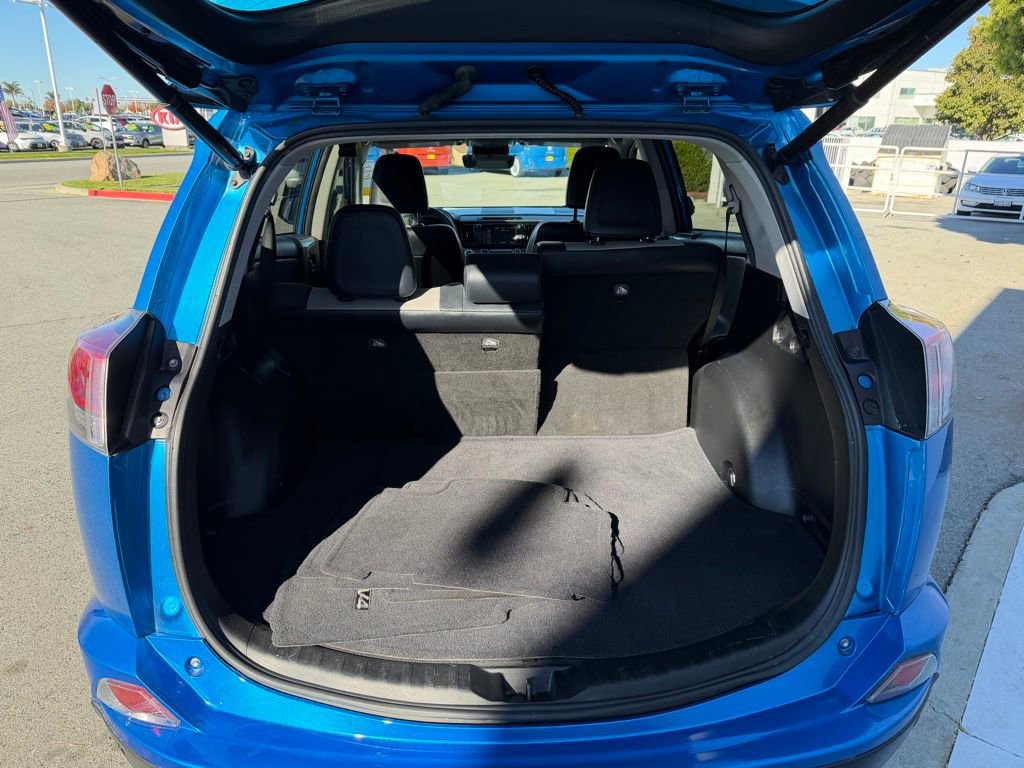 Used 2017 Toyota RAV4 Limited w/ Carpet Mat Package image 30
