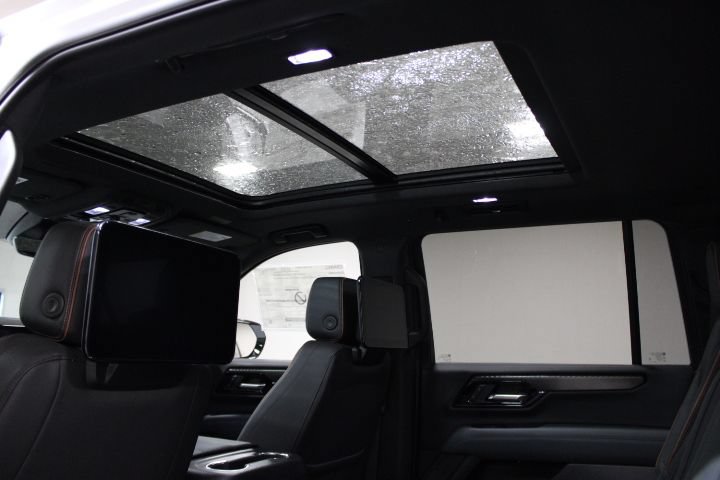 New 2026 GMC Yukon XL AT4 w/ AT4 Premium Plus Package AWD/4WD image 4