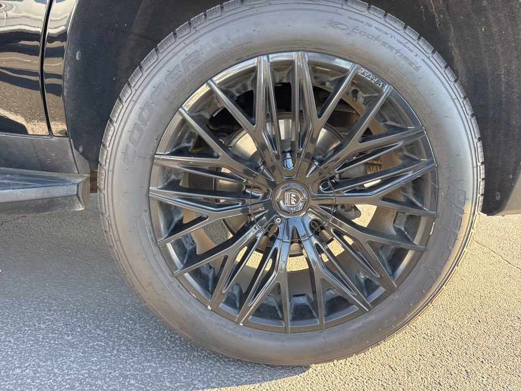 Used 2021 Chevrolet Tahoe RST w/ Luxury Package image 11