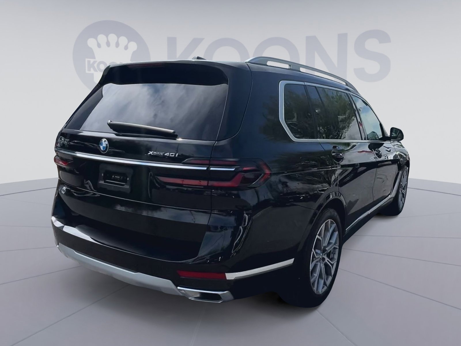 Used 2024 BMW X7 xDrive40i w/ Premium Package image 11