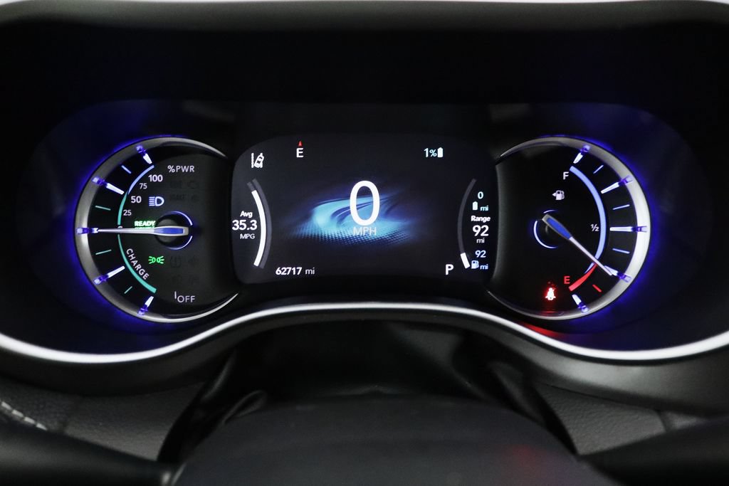 Used 2024 Chrysler Pacifica Limited FWD image 18