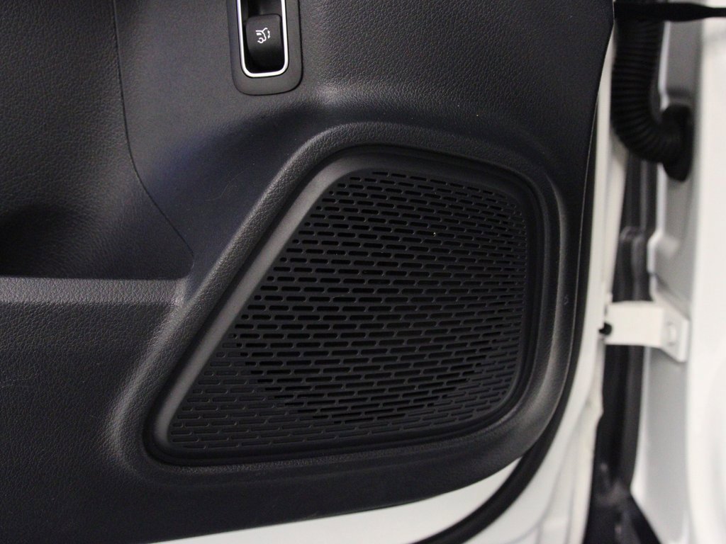 Certified 2025 Mercedes-Benz GLB 250 4MATIC image 24