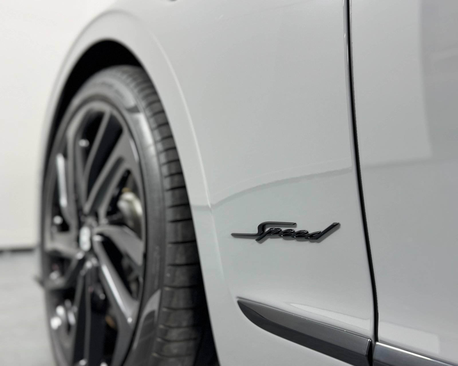 New 2025 Bentley Flying Spur Plug-In Hybrid AWD/4WD image 58
