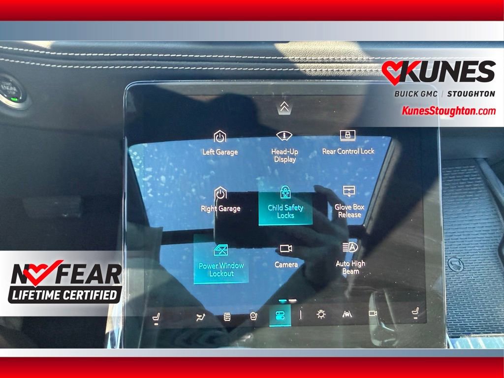 Used 2025 Cadillac Escalade Premium Luxury w/ Touring Package image 31