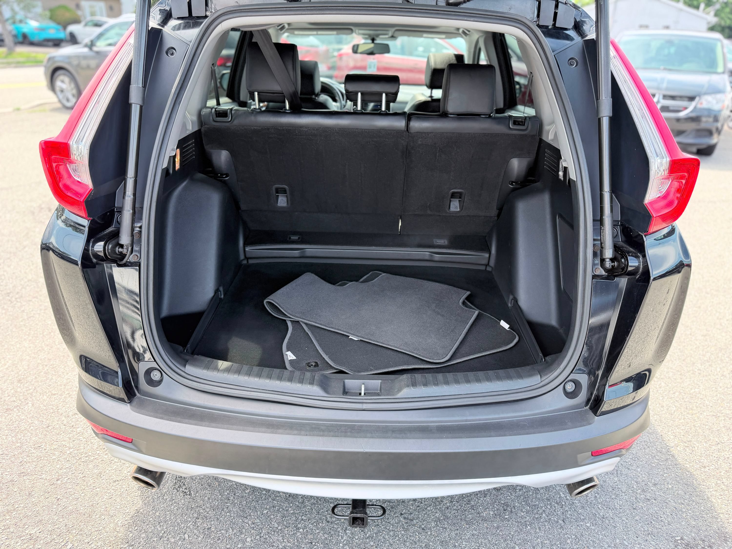 Used 2018 Honda CR-V Touring image 10