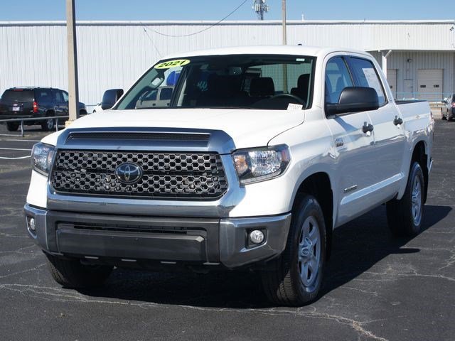 Used 2021 Toyota Tundra SR5 w/ SR5 Upgrade Package AWD/4WD image 2