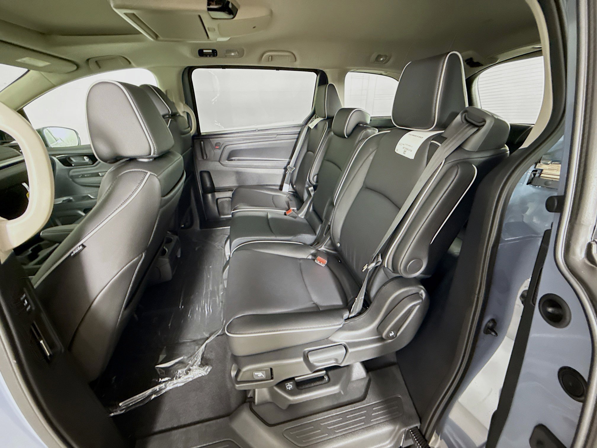 New 2026 Honda Odyssey Touring image 30