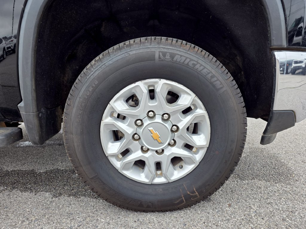 Used 2024 Chevrolet Silverado 2500 LTZ w/ LTZ Convenience Package AWD/4WD image 30