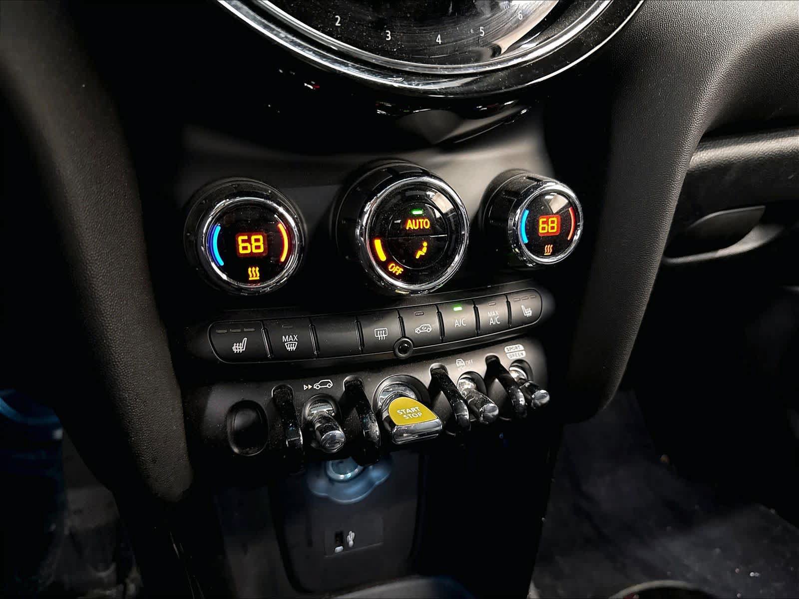 Used 2024 MINI Cooper SE FWD image 34