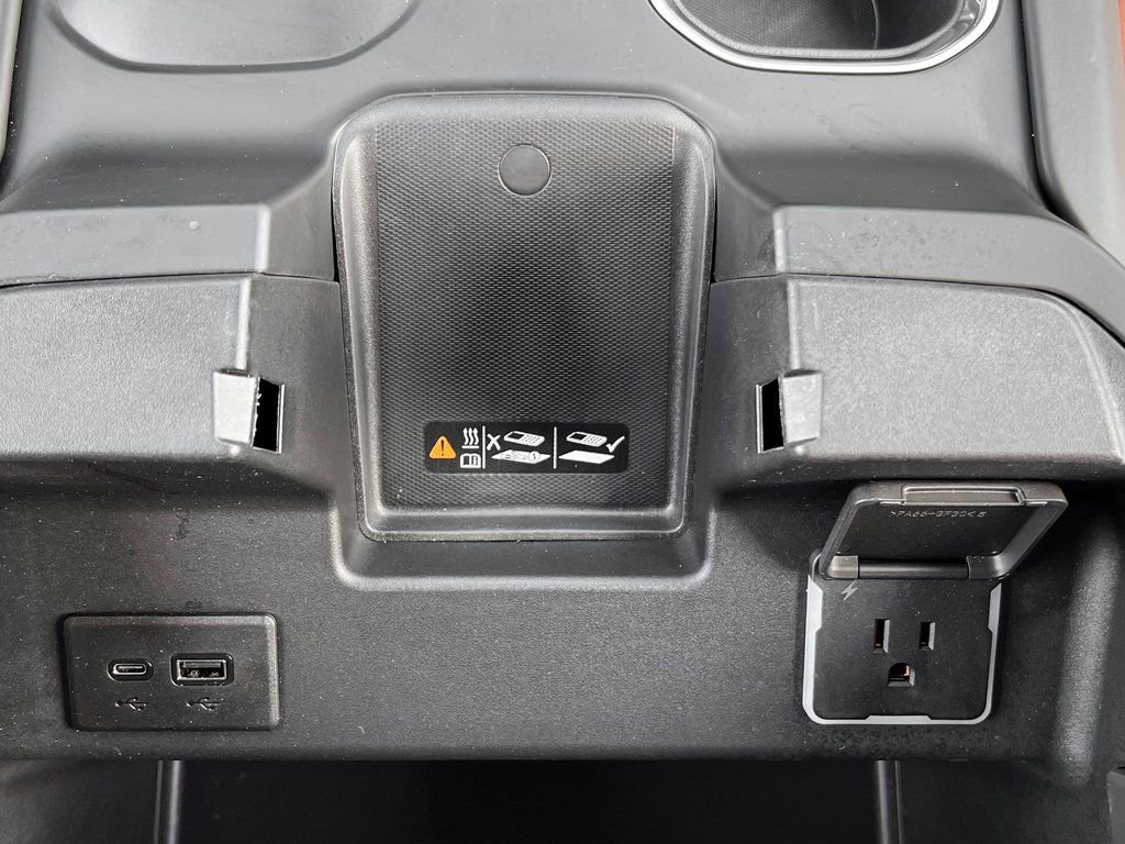 Used 2024 GMC Sierra 3500 Denali Ultimate image 30