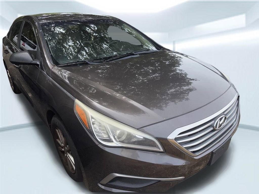 Used 2017 Hyundai Sonata SE image 4