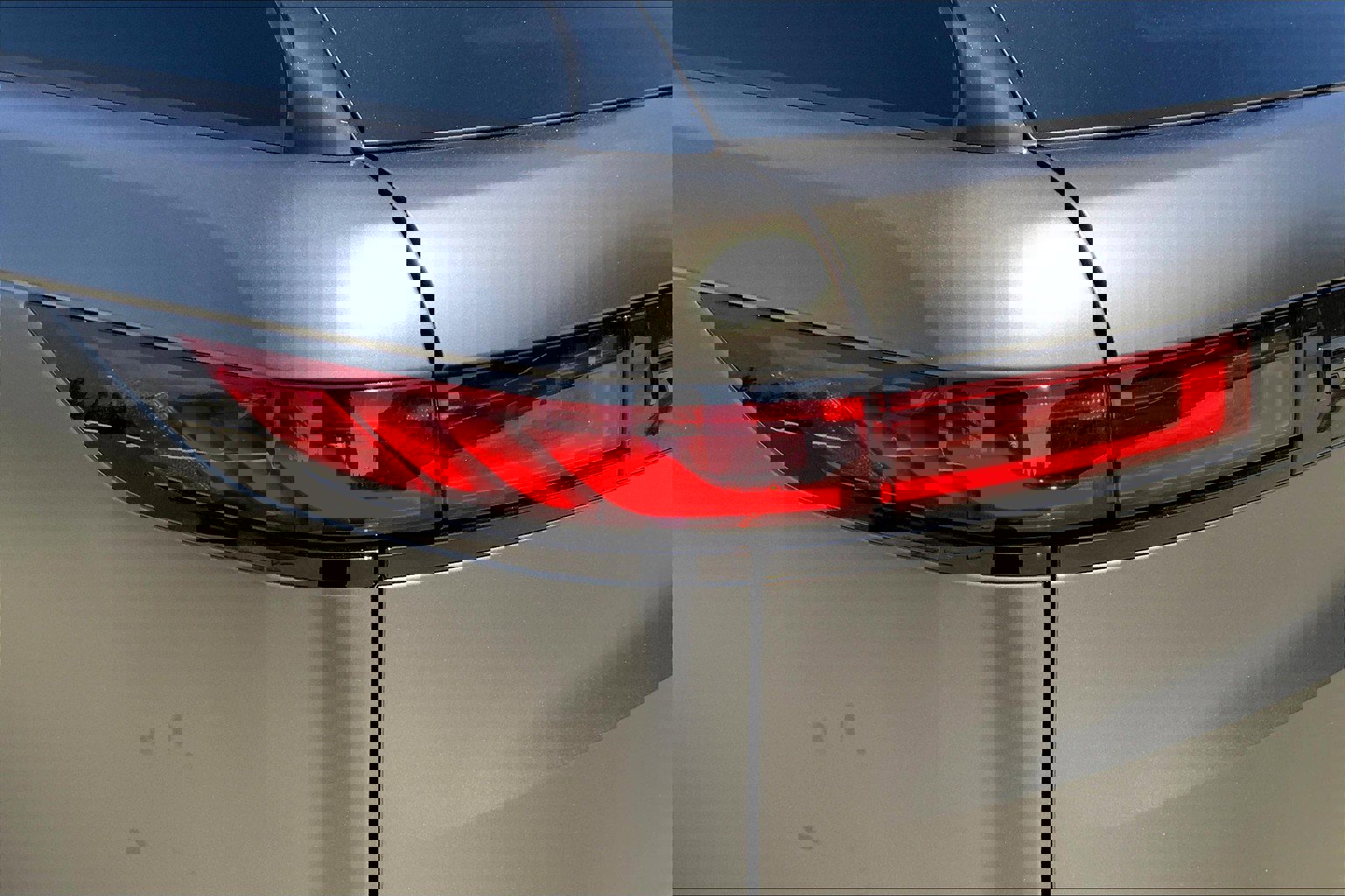 New 2025 Land Rover Range Rover Sport SV Edition Two image 5