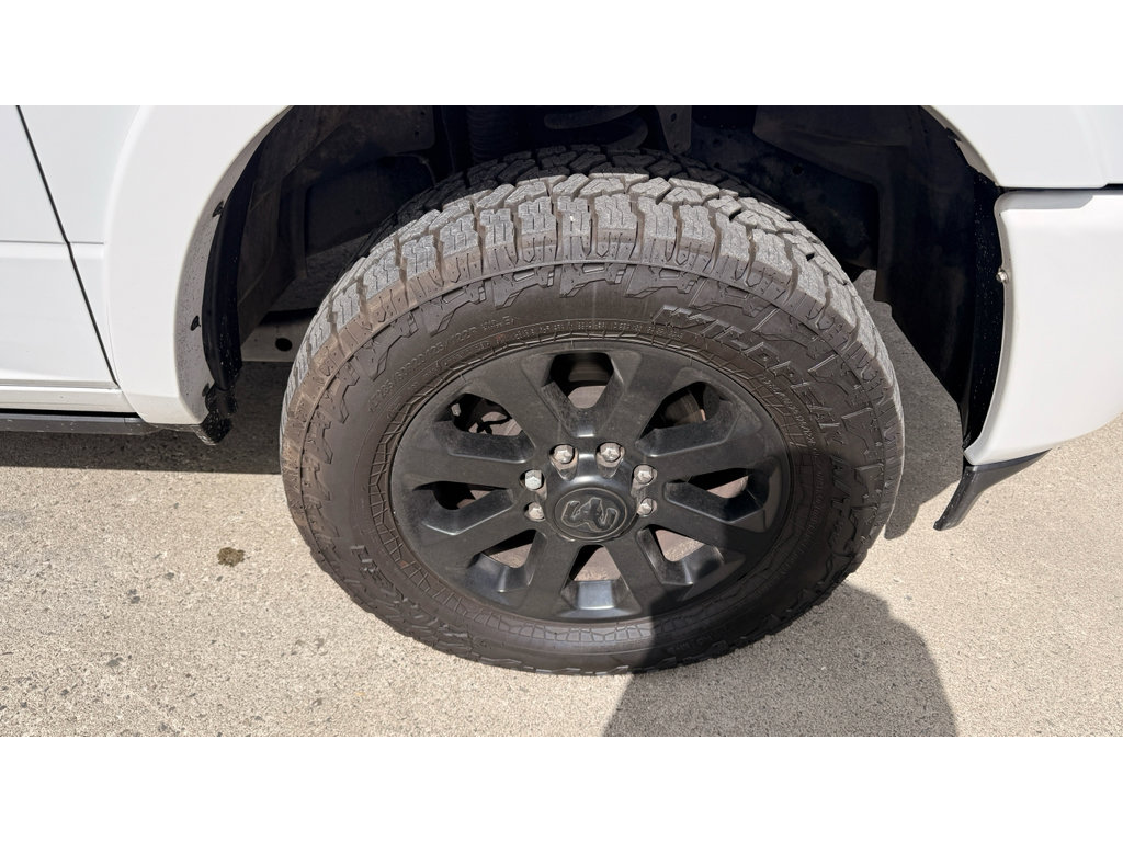 Used 2020 RAM 3500 Laramie AWD/4WD image 11