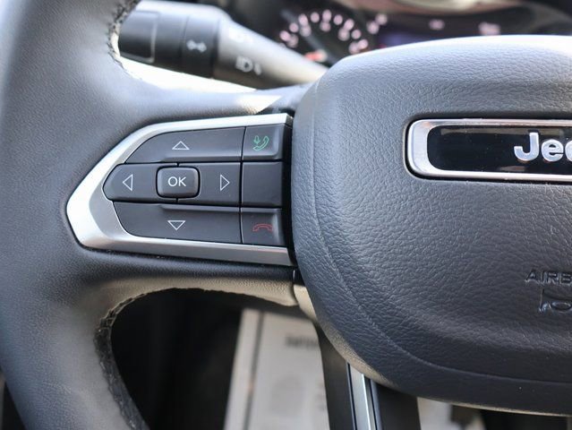 Used 2025 Jeep Compass Latitude w/ Sun & Sound Group image 34