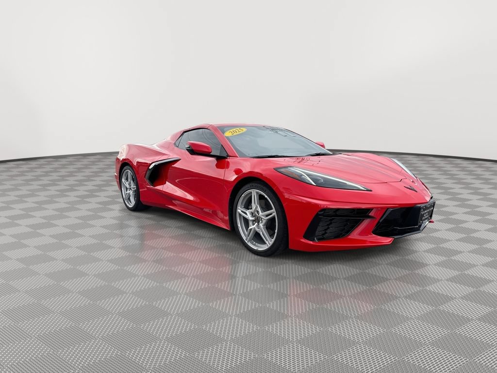 Used 2025 Chevrolet Corvette Stingray Convertible w/ 1LT RWD image 2
