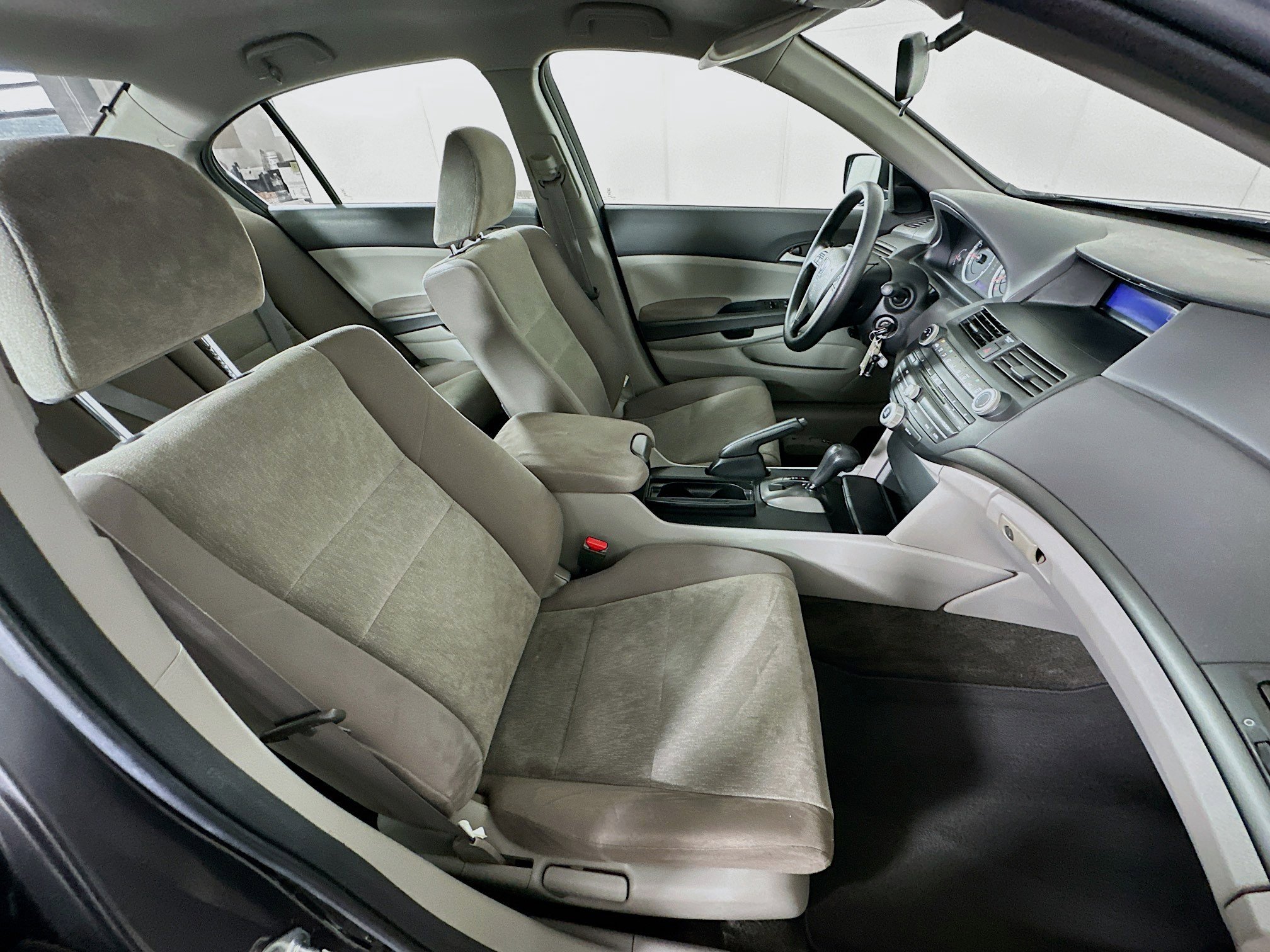 Used 2010 Honda Accord LX-P image 27