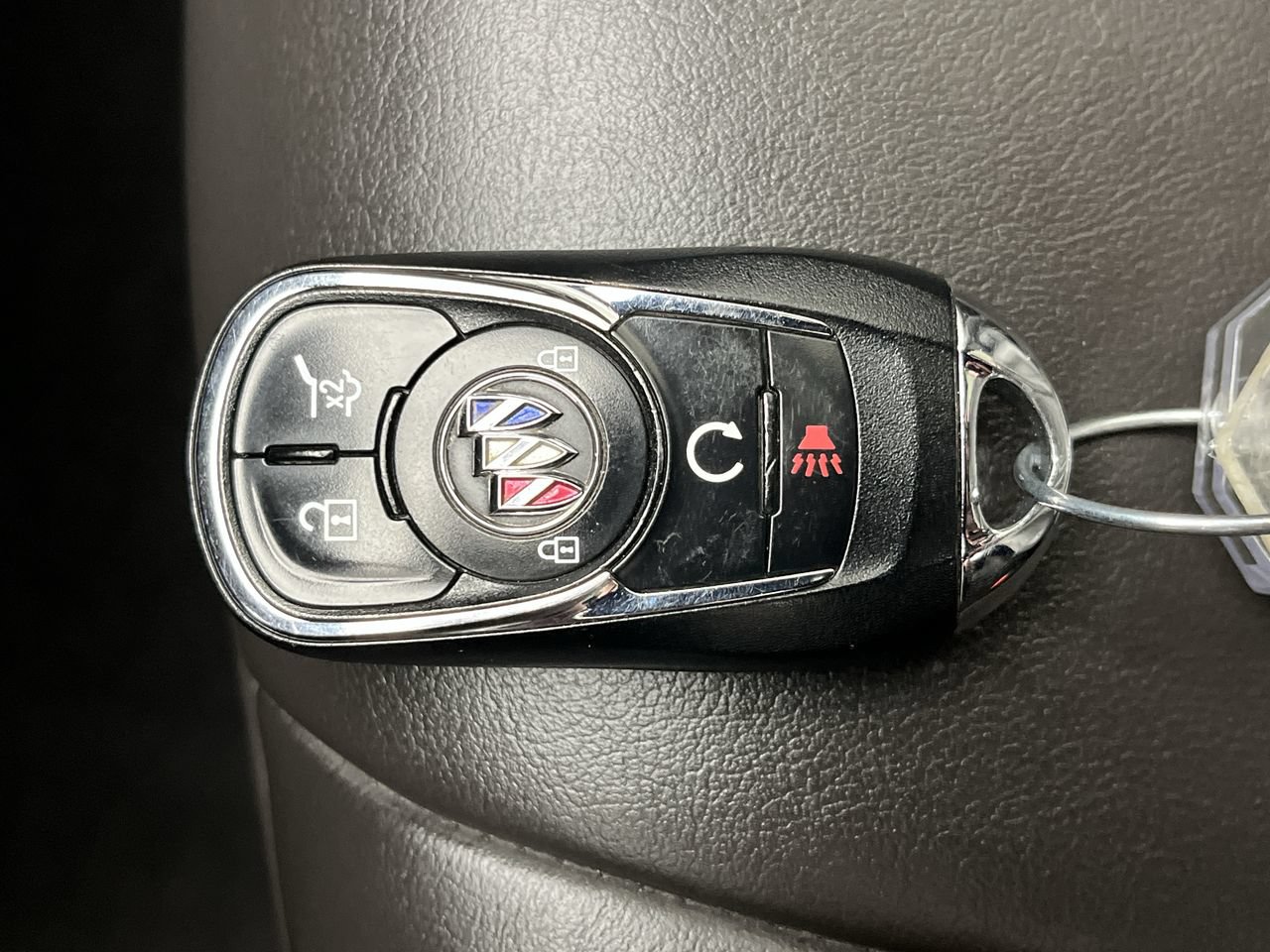 Certified 2023 Buick Enclave Avenir w/ Avenir Technology Package AWD/4WD image 32