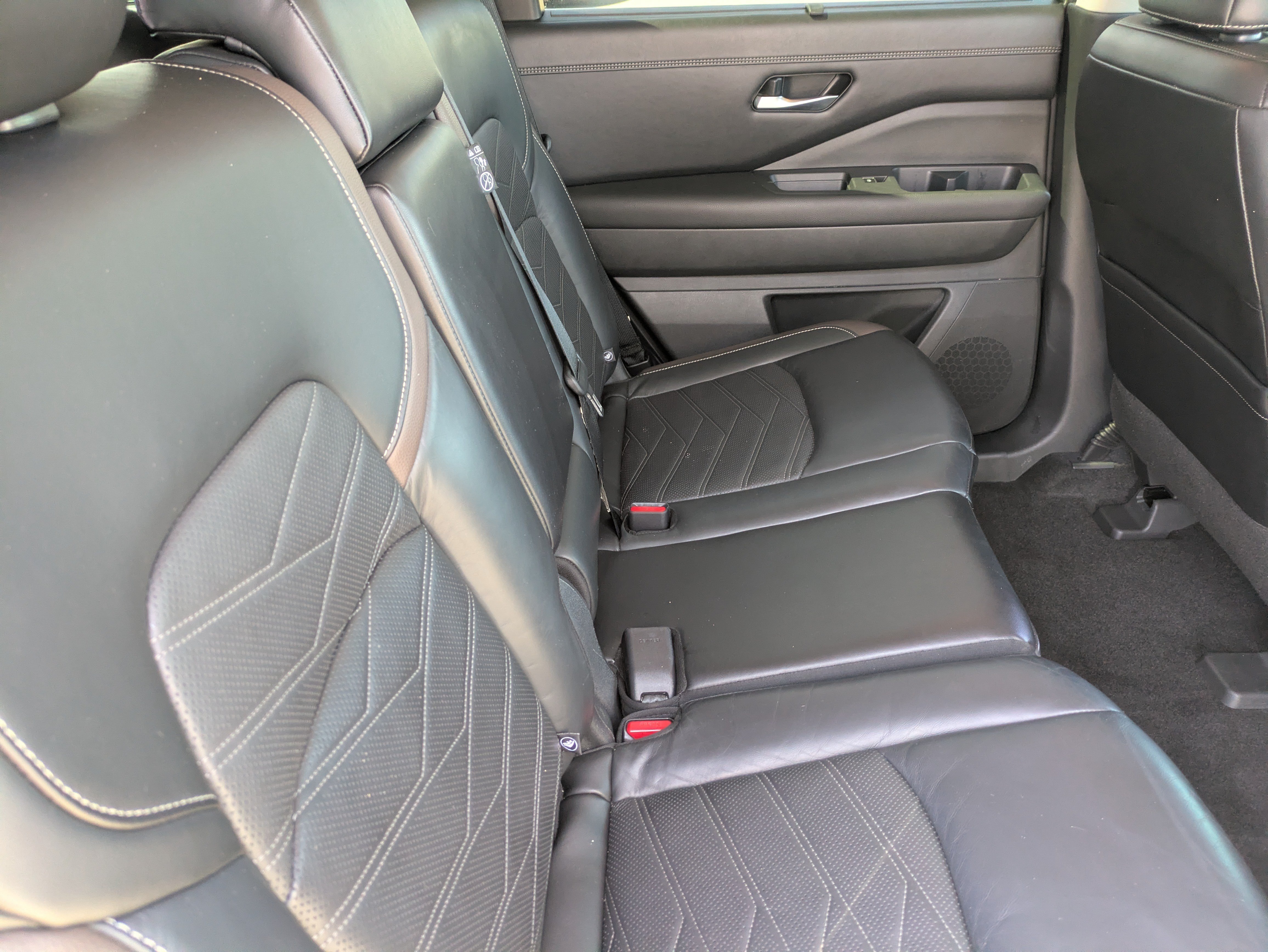 Used 2023 Nissan Pathfinder Platinum w/ Cargo Package FWD image 14