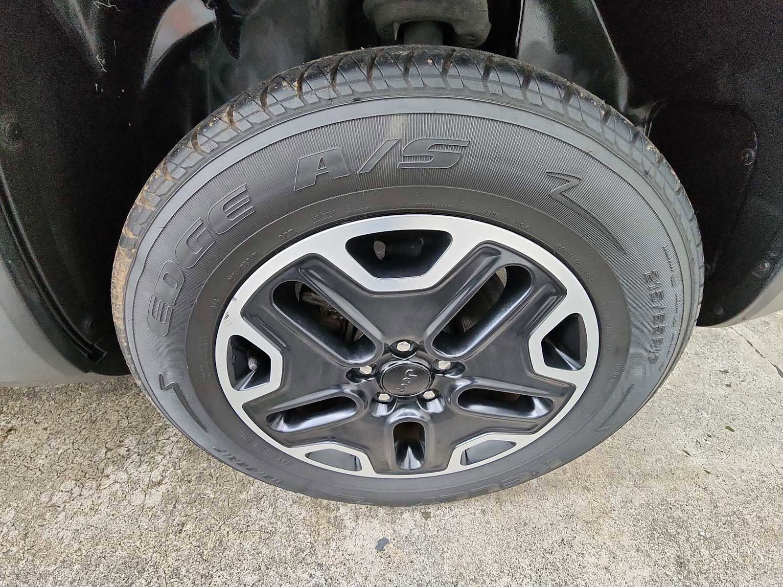 Used 2017 Jeep Renegade Trailhawk image 10