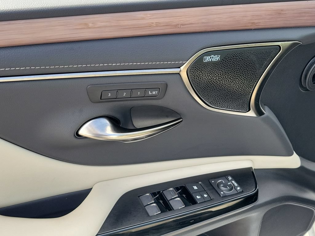 Used 2023 Lexus ES 350 w/ Premium Package FWD image 21