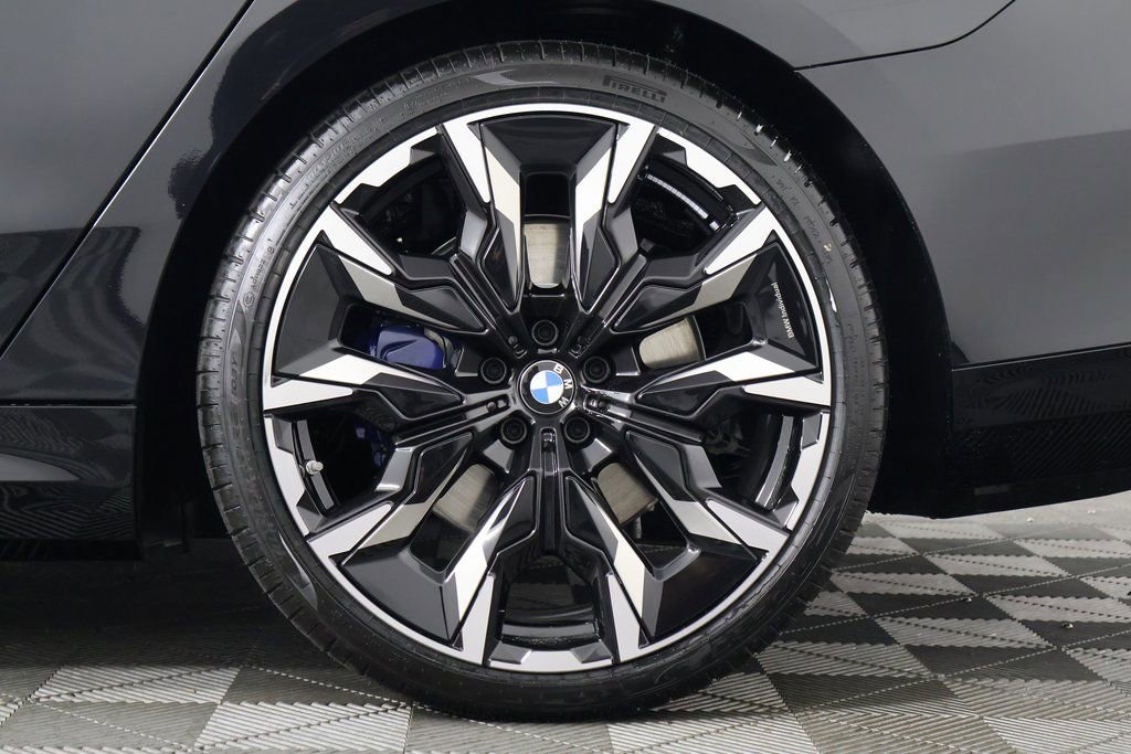 New 2026 BMW i5 eDrive40 w/ Executive Package image 10