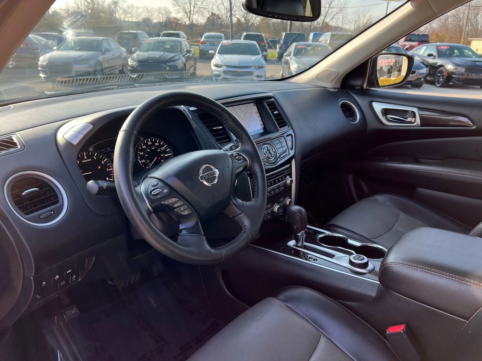 Used 2020 Nissan Pathfinder SL image 10