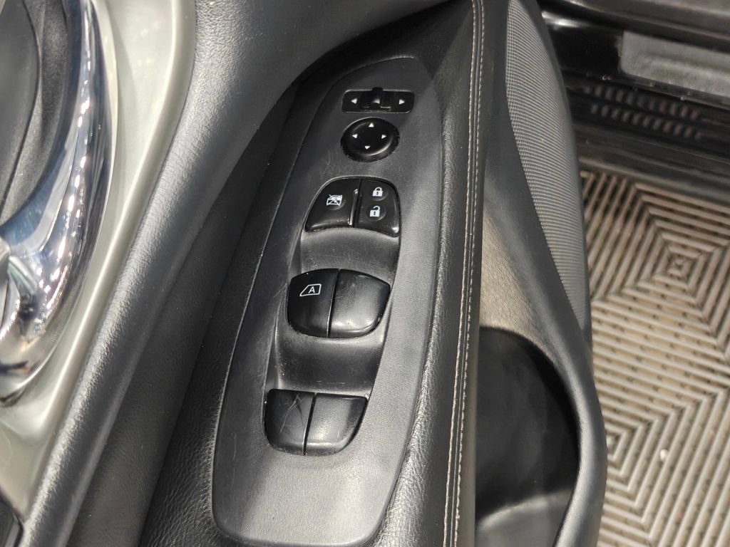 Used 2018 Nissan Pathfinder S AWD/4WD image 43