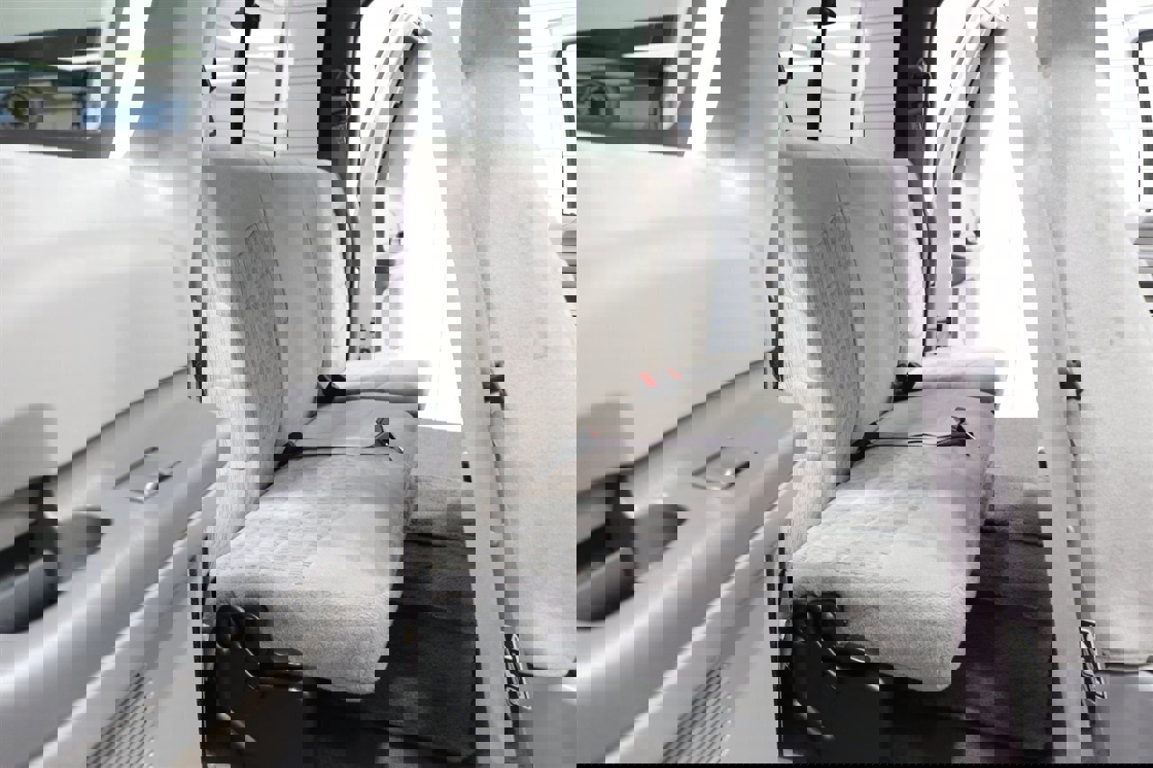 Used 2000 Ford F350 XLT image 18