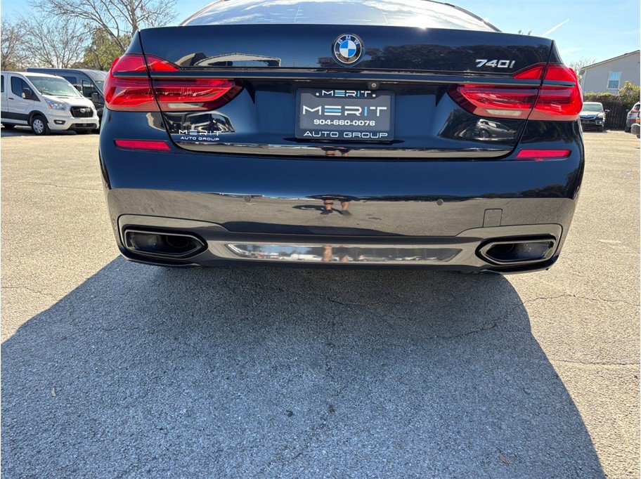 Used 2019 BMW 740i 740i Sedan 4D w/ M Sport Package image 15
