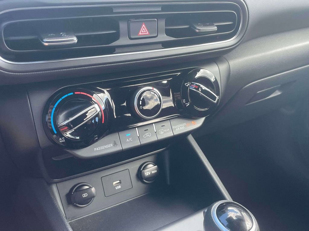 Used 2023 Hyundai Kona SEL image 29