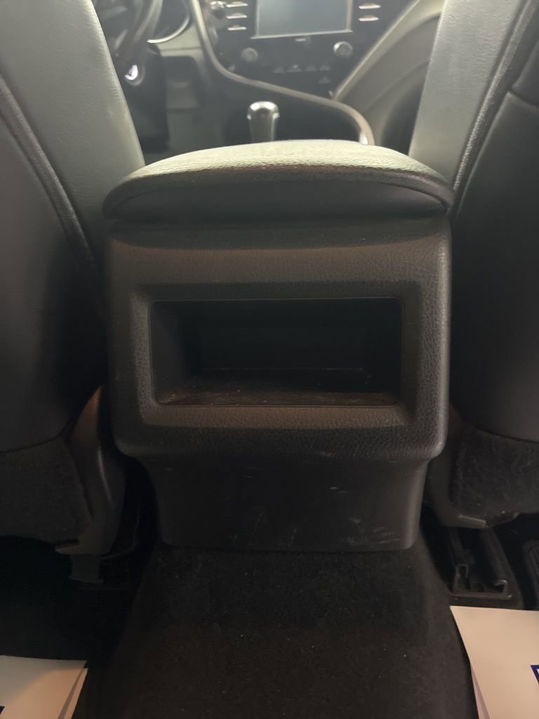 Used 2020 Toyota Camry SE FWD image 26
