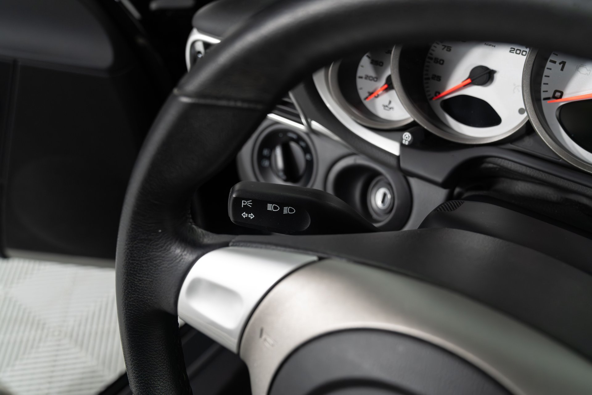Used 2005 Porsche 911 Carrera S RWD image 23