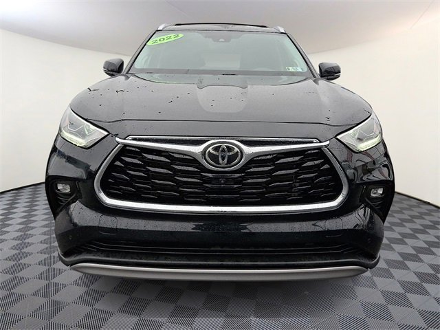 Used 2022 Toyota Highlander Platinum image 2