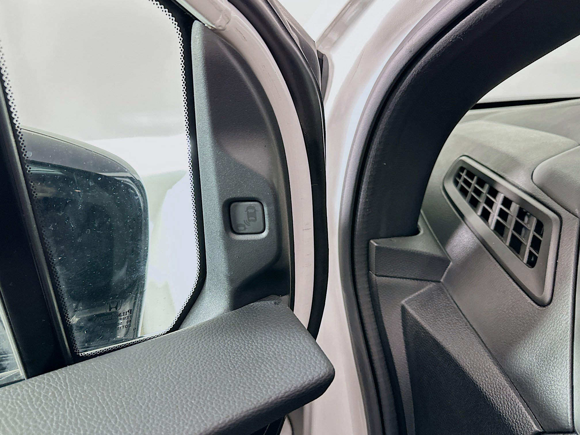 Used 2025 Honda Odyssey Sport-L image 16