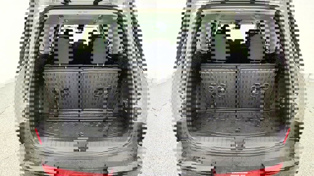 Used 2025 Hyundai Santa Fe SE image 19